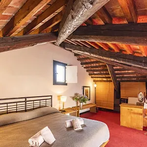 Appartement Penthouse Accademia, Venise